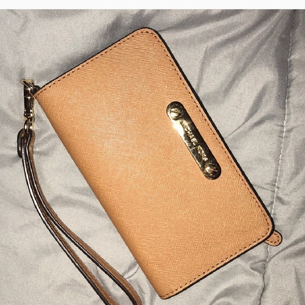 NEW Michael Kors Wallet
